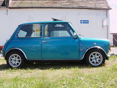 Fahrzeuge/Mini 1300 SPI türkis/Bild_1.jpg